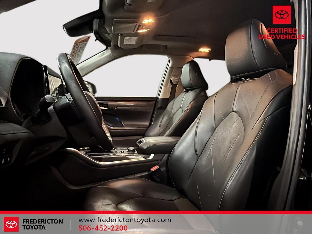 2022 Toyota Highlander LIMITED  Photo