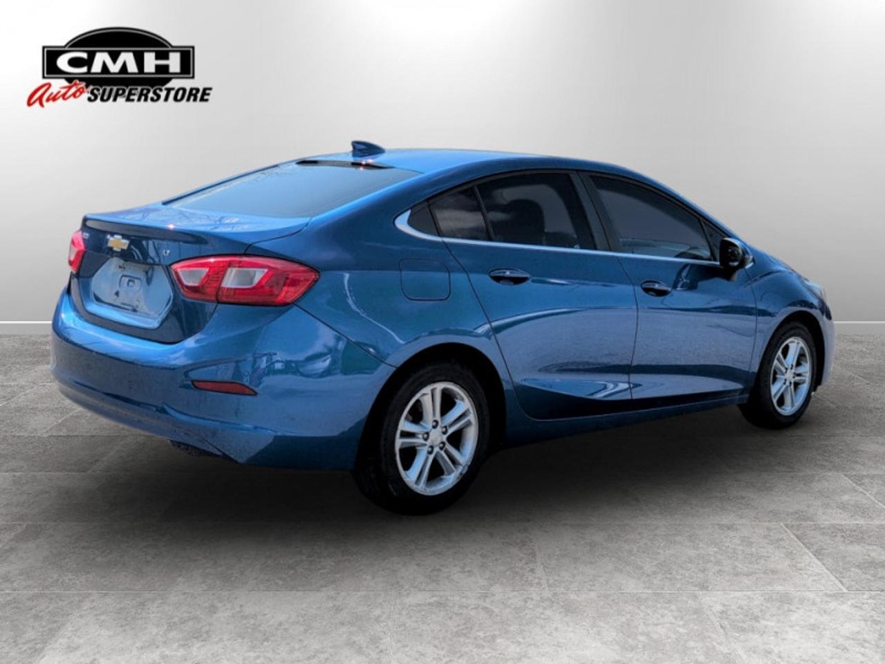 2017 Chevrolet Cruze LT True North Edition  **TRUE NORTH - CONV. PKG** Photo