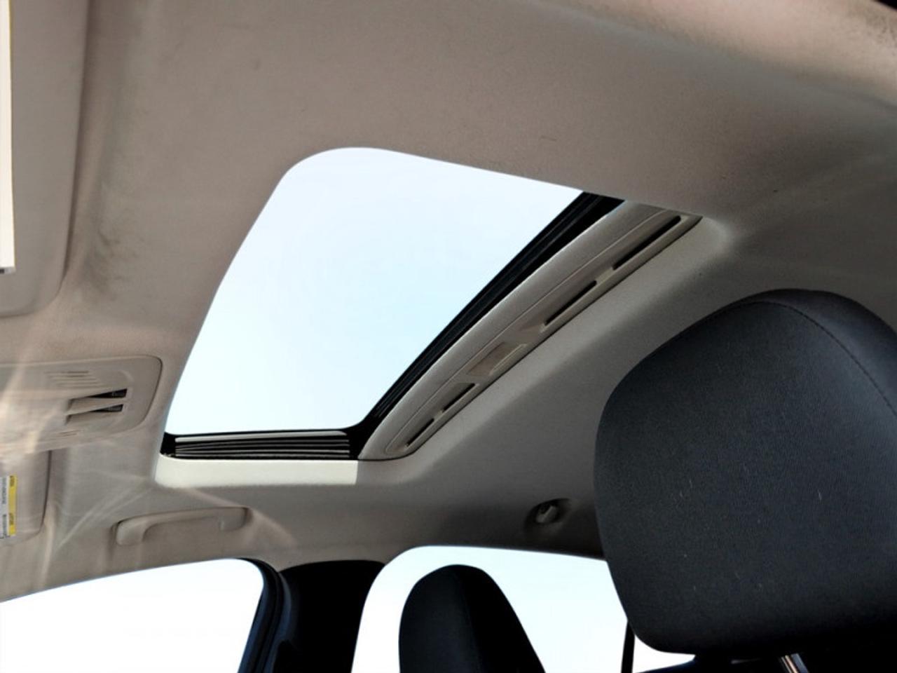 2017 Chevrolet Cruze LT True North Edition  **TRUE NORTH - CONV. PKG** Photo