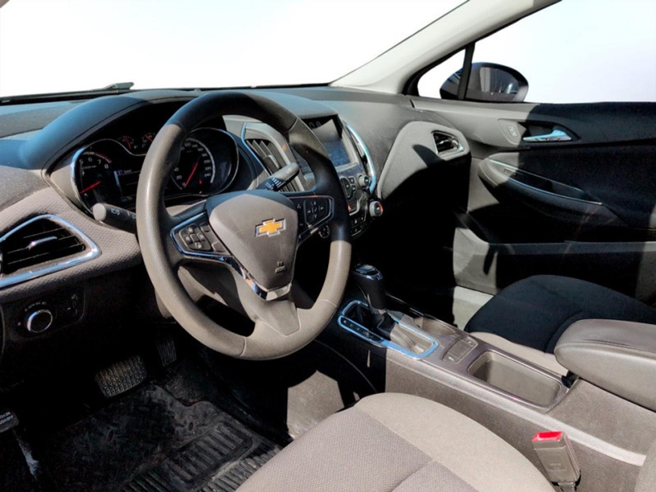 2017 Chevrolet Cruze LT True North Edition  **TRUE NORTH - CONV. PKG** Photo