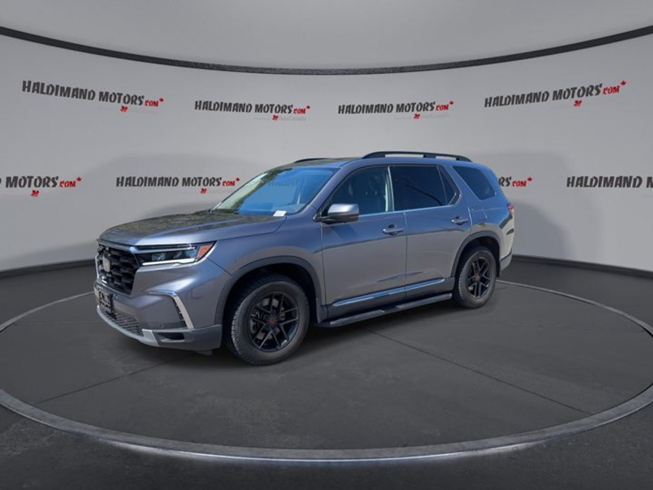 2024 Honda Pilot Touring AWD | No accidents | Panoramic Sunroof Photo3