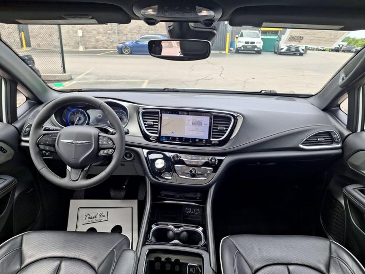 2024 Chrysler Pacifica Limited "S" | Leather | Sunroof | Rear Entertainment System | 360 Camera | FamCam | Vacuum and More! Photo