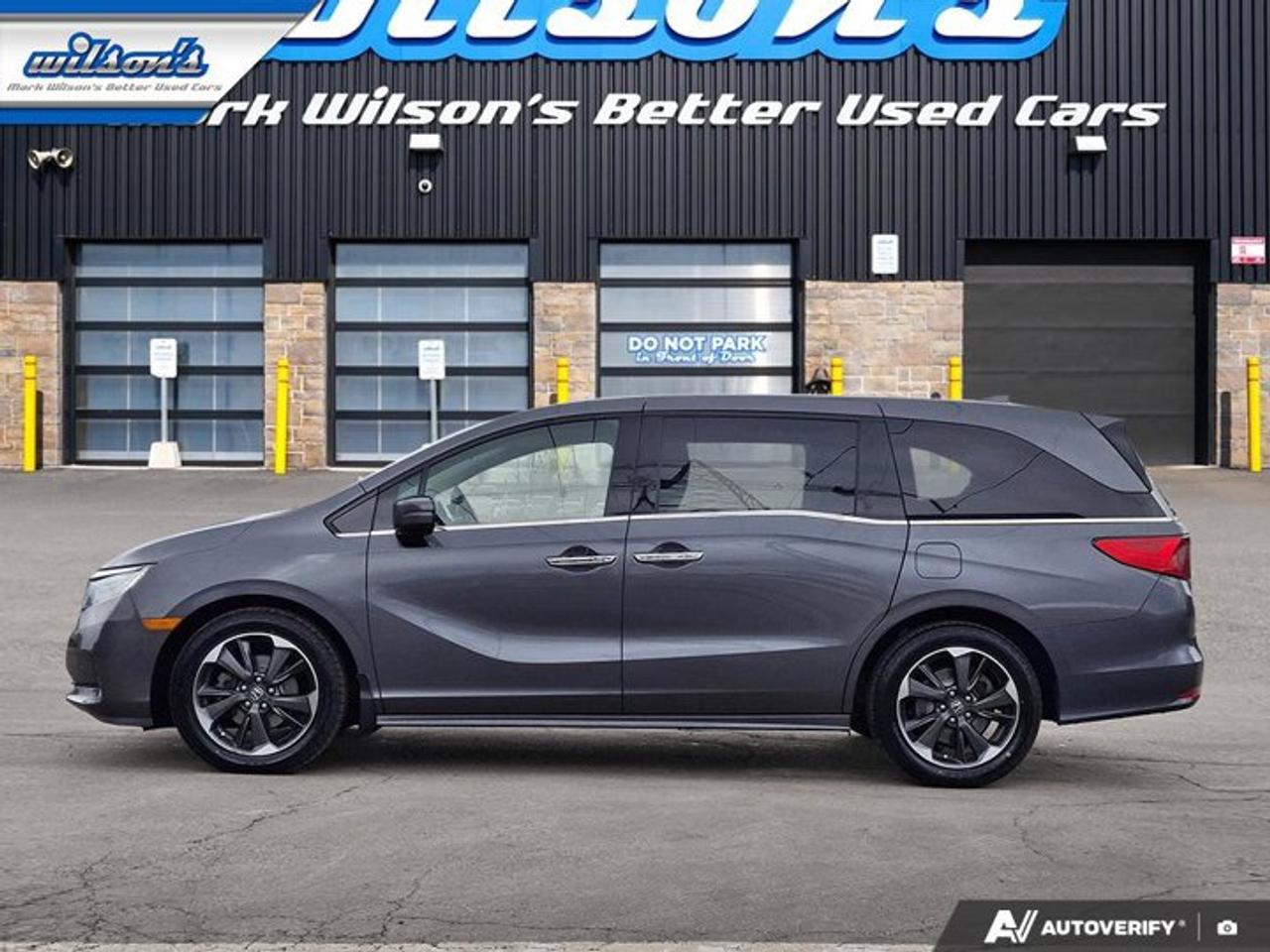 2022 Honda Odyssey Touring | Leather | DVD | Sunroof | Nav | Cooled + Heated Seats | Heated Wheel | and More ! Photo