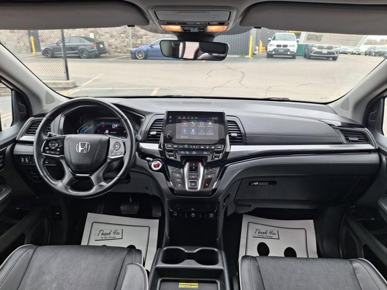 2022 Honda Odyssey Touring | Leather | DVD | Sunroof | Nav | Cooled + Heated Seats | Heated Wheel | and More ! Photo