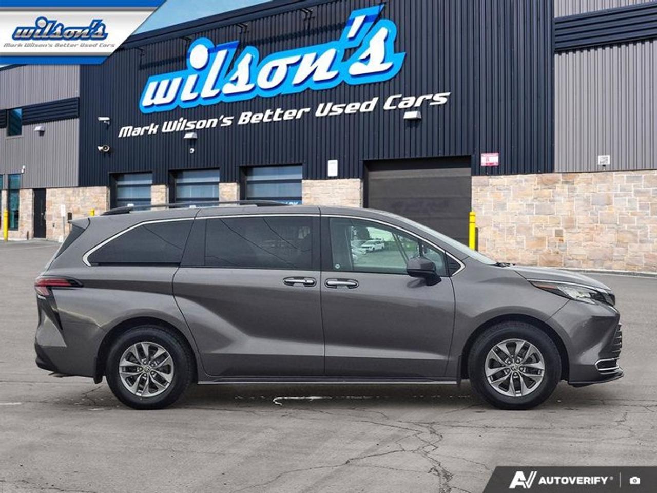 2022 Toyota Sienna XLE | Leather | Sunroof | Heated Wheel + Seats | Power Sliding Doors + Hatch | CarPlay and More ! Photo