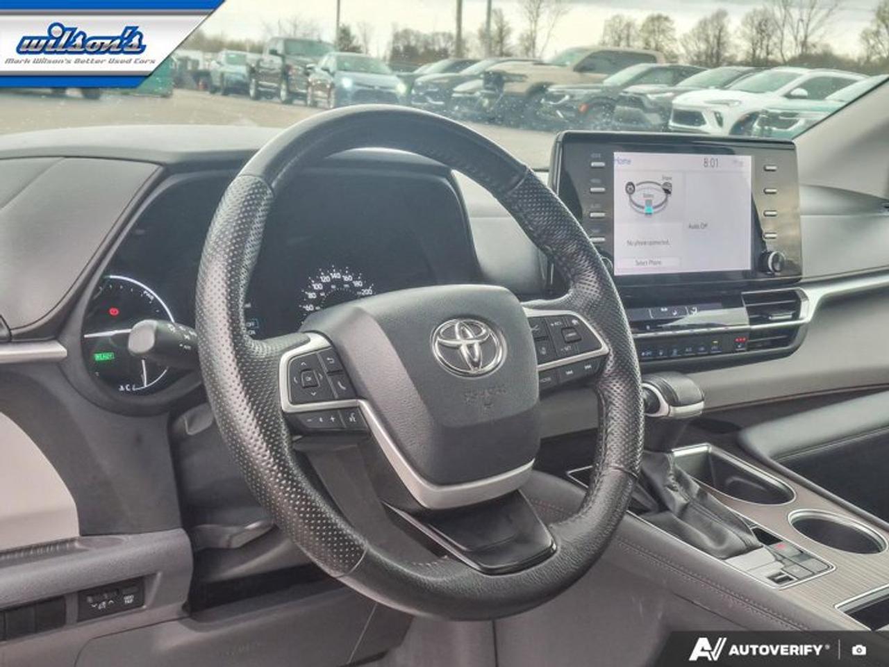 2022 Toyota Sienna XLE | Leather | Sunroof | Heated Wheel + Seats | Power Sliding Doors + Hatch | CarPlay and More ! Photo