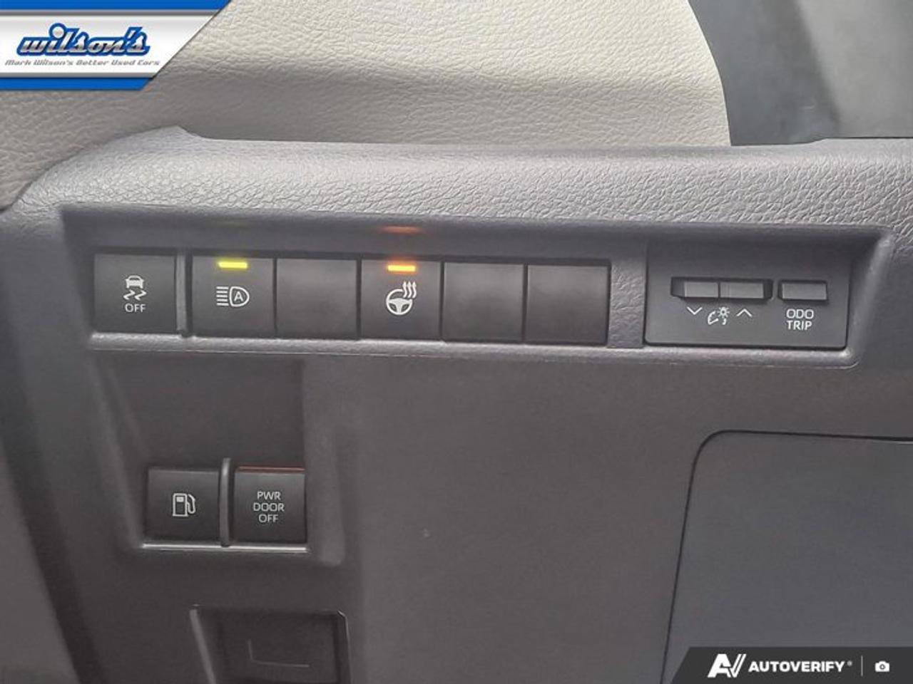 2022 Toyota Sienna XLE | Leather | Sunroof | Heated Wheel + Seats | Power Sliding Doors + Hatch | CarPlay and More ! Photo