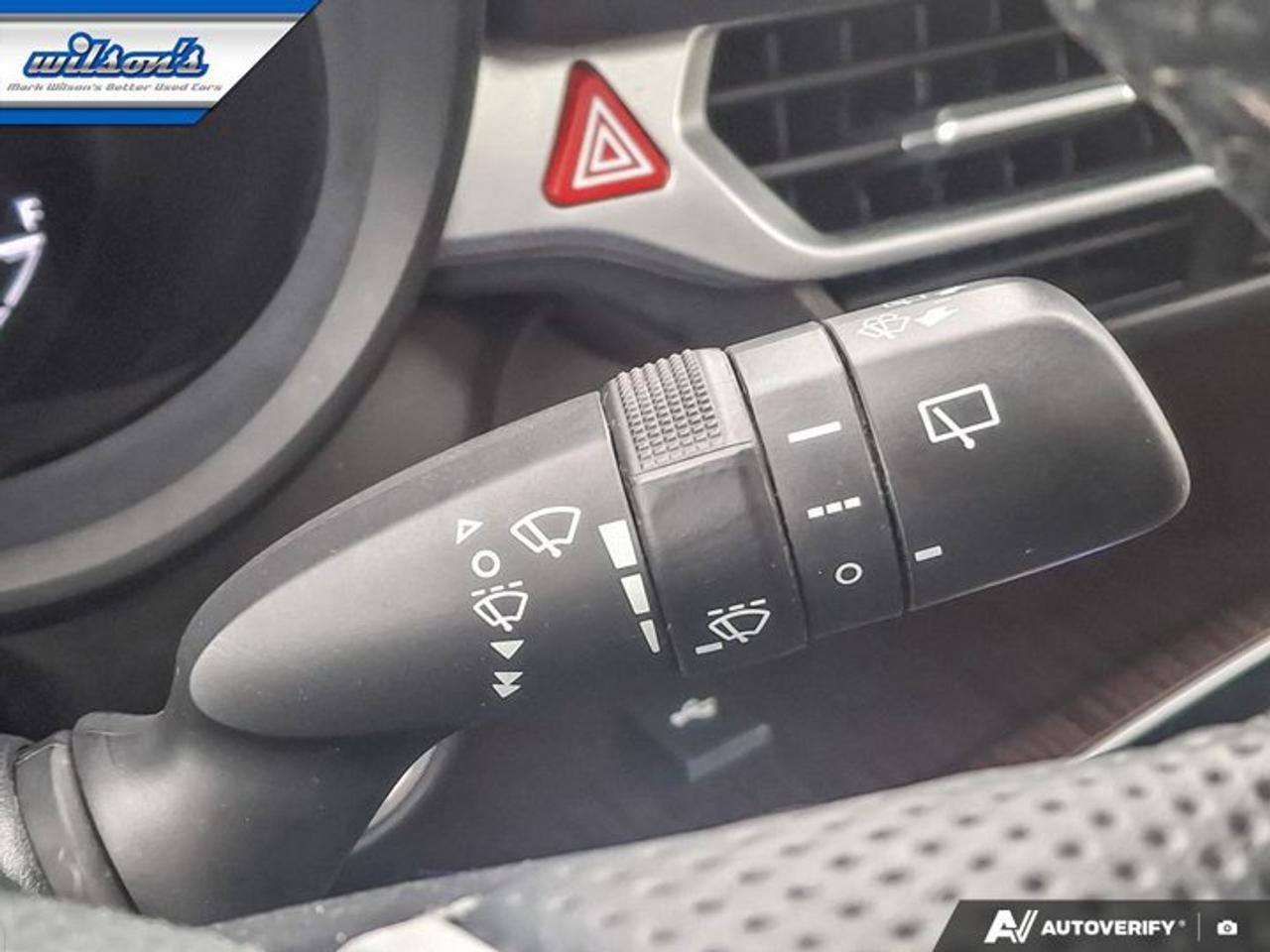 2022 Toyota Sienna XLE | Leather | Sunroof | Heated Wheel + Seats | Power Sliding Doors + Hatch | CarPlay and More ! Photo