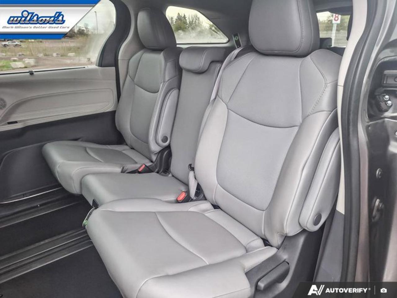 2022 Toyota Sienna XLE | Leather | Sunroof | Heated Wheel + Seats | Power Sliding Doors + Hatch | CarPlay and More ! Photo