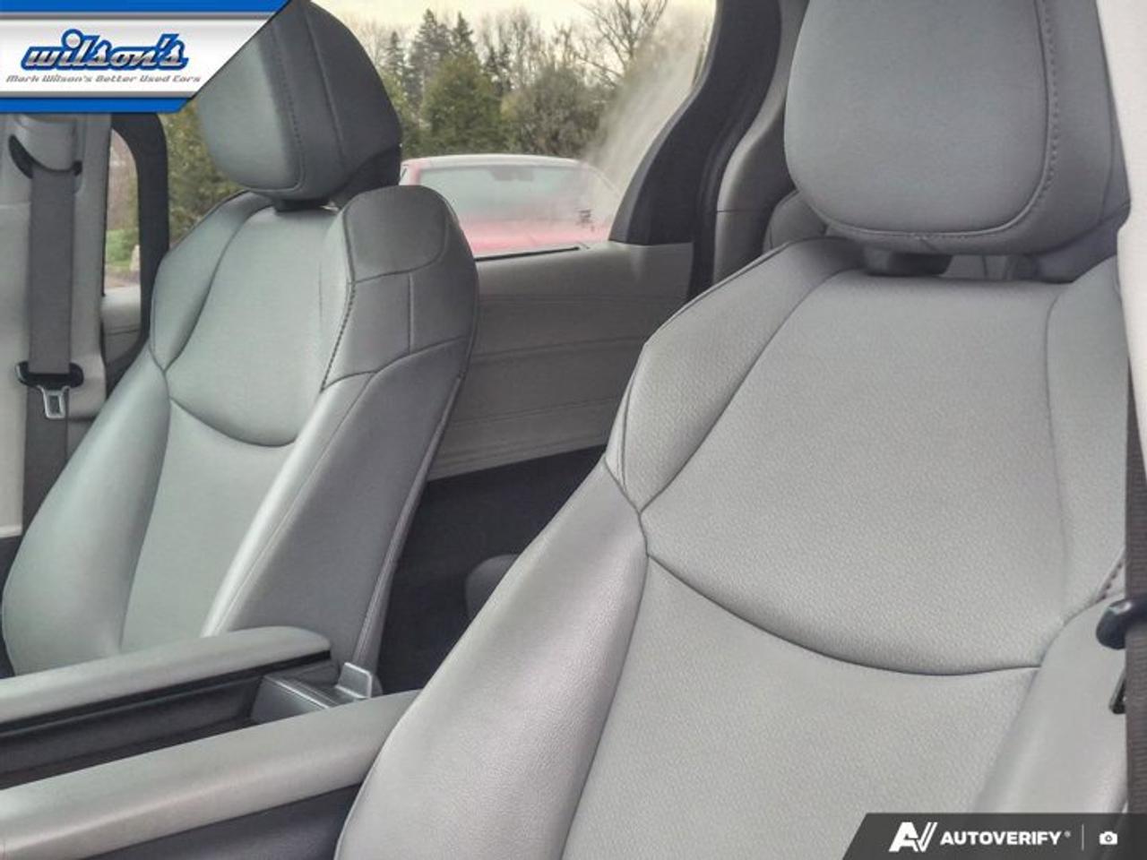 2022 Toyota Sienna XLE | Leather | Sunroof | Heated Wheel + Seats | Power Sliding Doors + Hatch | CarPlay and More ! Photo