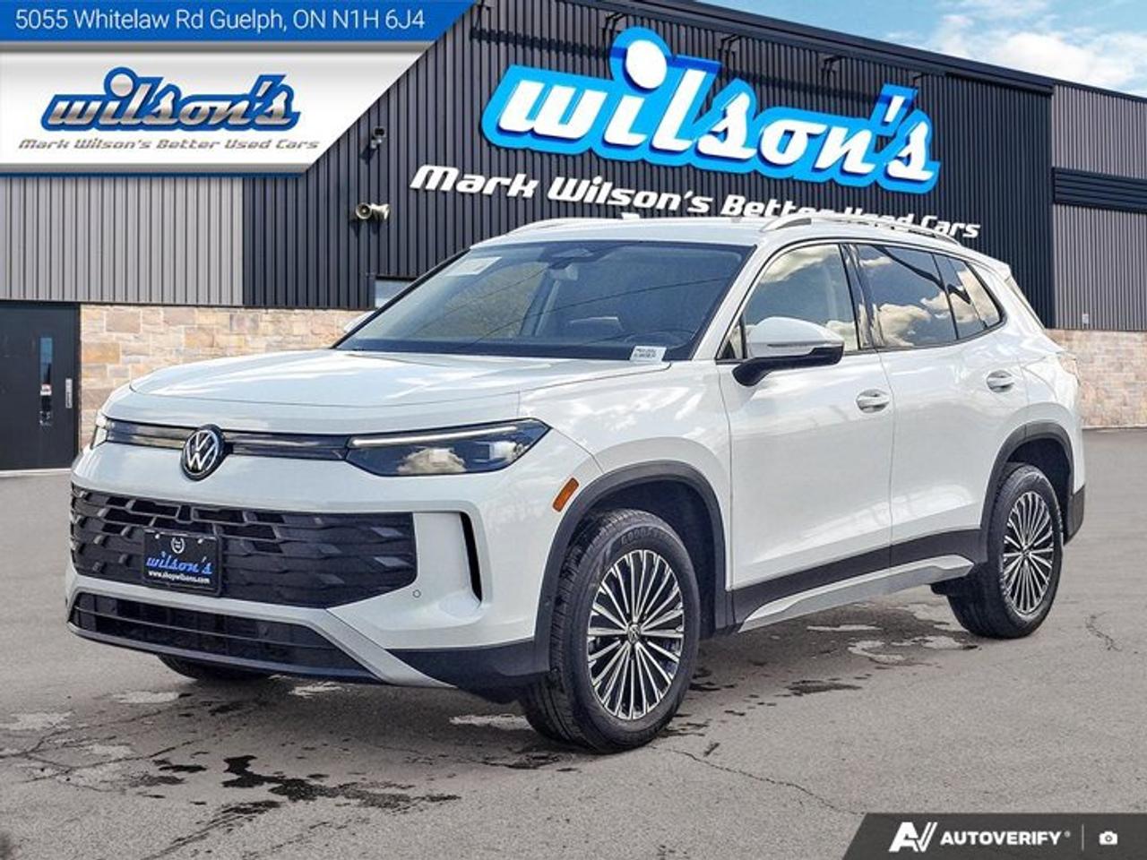 2026 Volkswagen Tiguan Comfortline AWD | Leather | Heated Seats | Remote Start | Wireless Carplay + Android Auto and More ! Photo