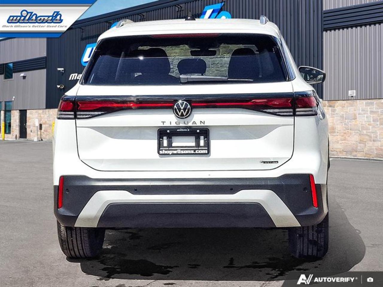 2026 Volkswagen Tiguan Comfortline AWD | Leather | Heated Seats | Remote Start | Wireless Carplay + Android Auto and More ! Photo