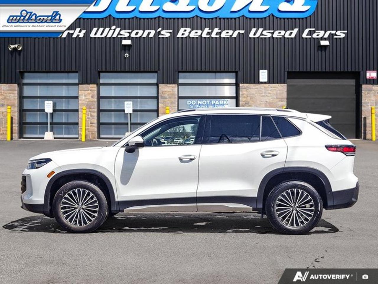 2026 Volkswagen Tiguan Comfortline AWD | Leather | Heated Seats | Remote Start | Wireless Carplay + Android Auto and More ! Photo