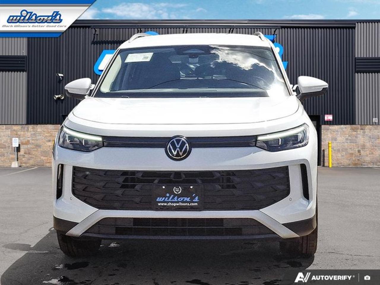 2026 Volkswagen Tiguan Comfortline AWD | Leather | Heated Seats | Remote Start | Wireless Carplay + Android Auto and More ! Photo