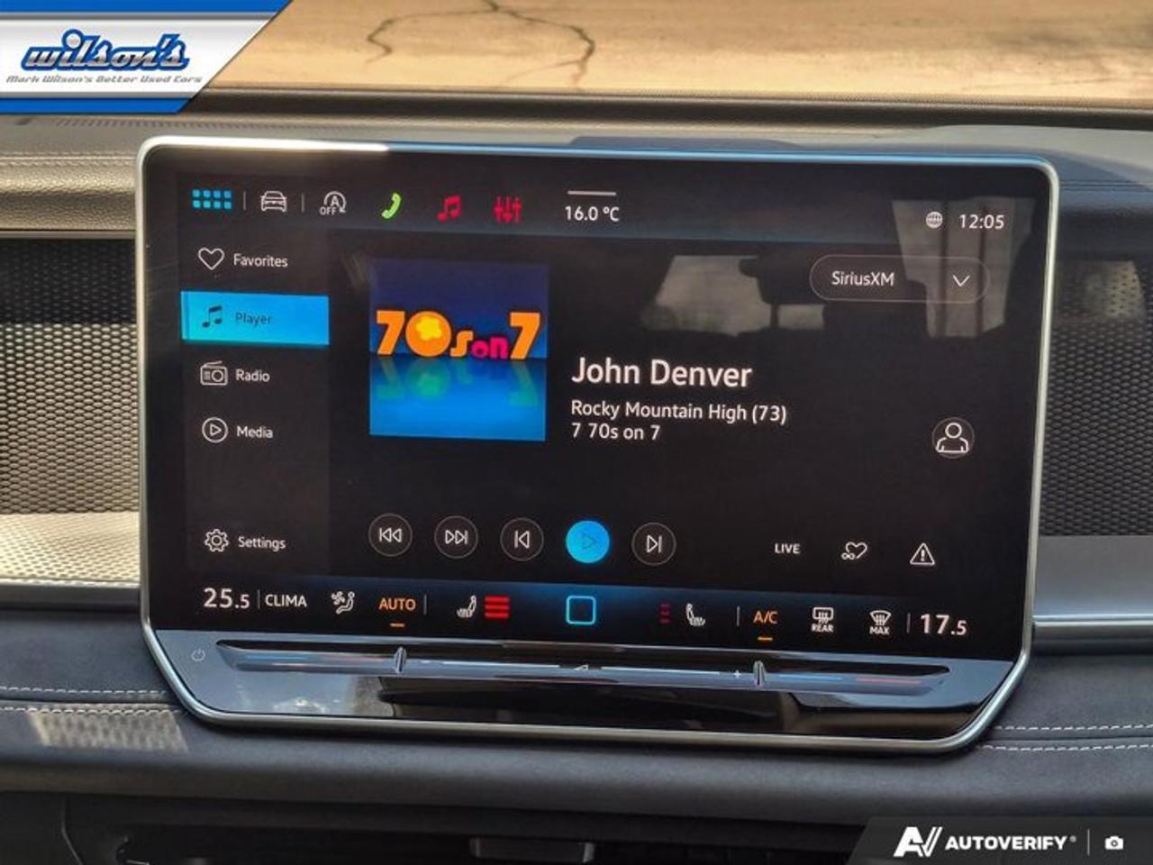 2026 Volkswagen Tiguan Comfortline AWD | Leather | Heated Seats | Remote Start | Wireless Carplay + Android Auto and More ! Photo