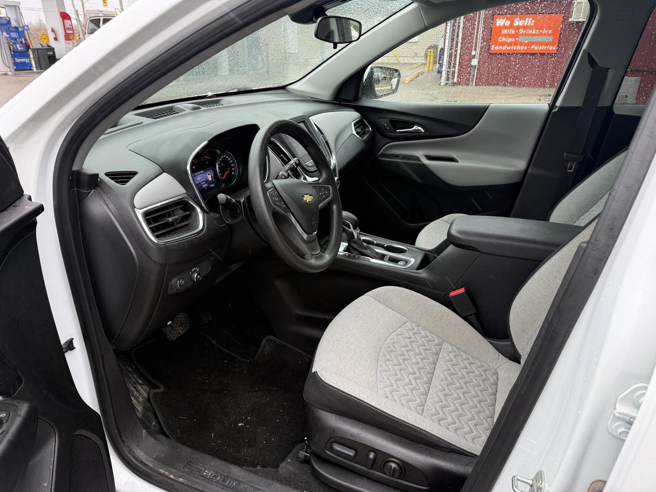 2023 Chevrolet Equinox LT 4X4 Photo4