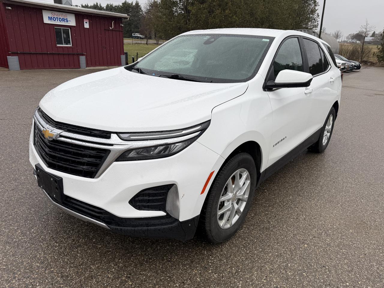 2023 Chevrolet Equinox LT 4X4 Photo2
