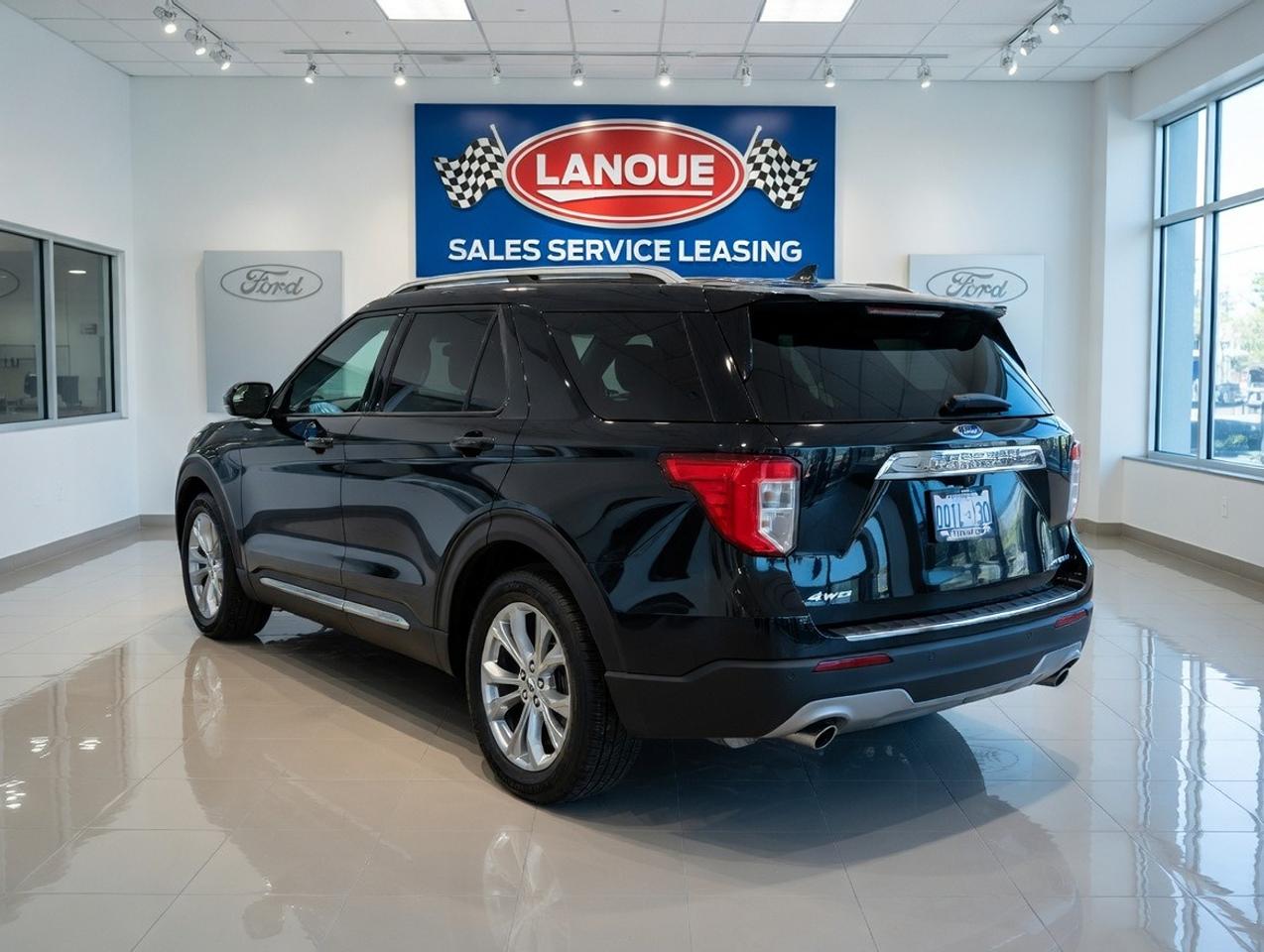 2023 Ford Explorer Limited 4WD Photo
