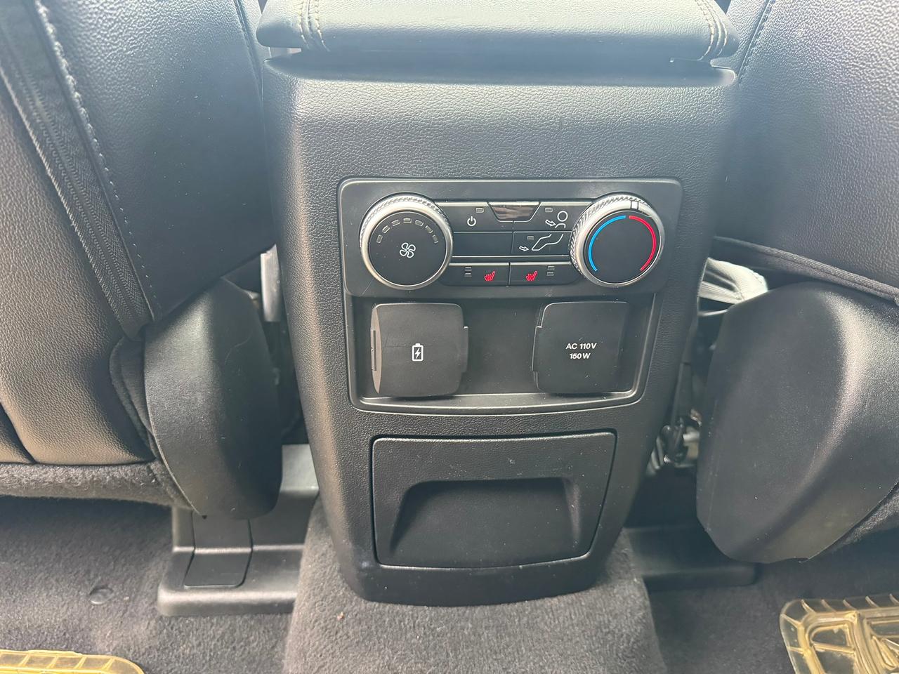 2023 Ford Explorer Limited 4WD Photo