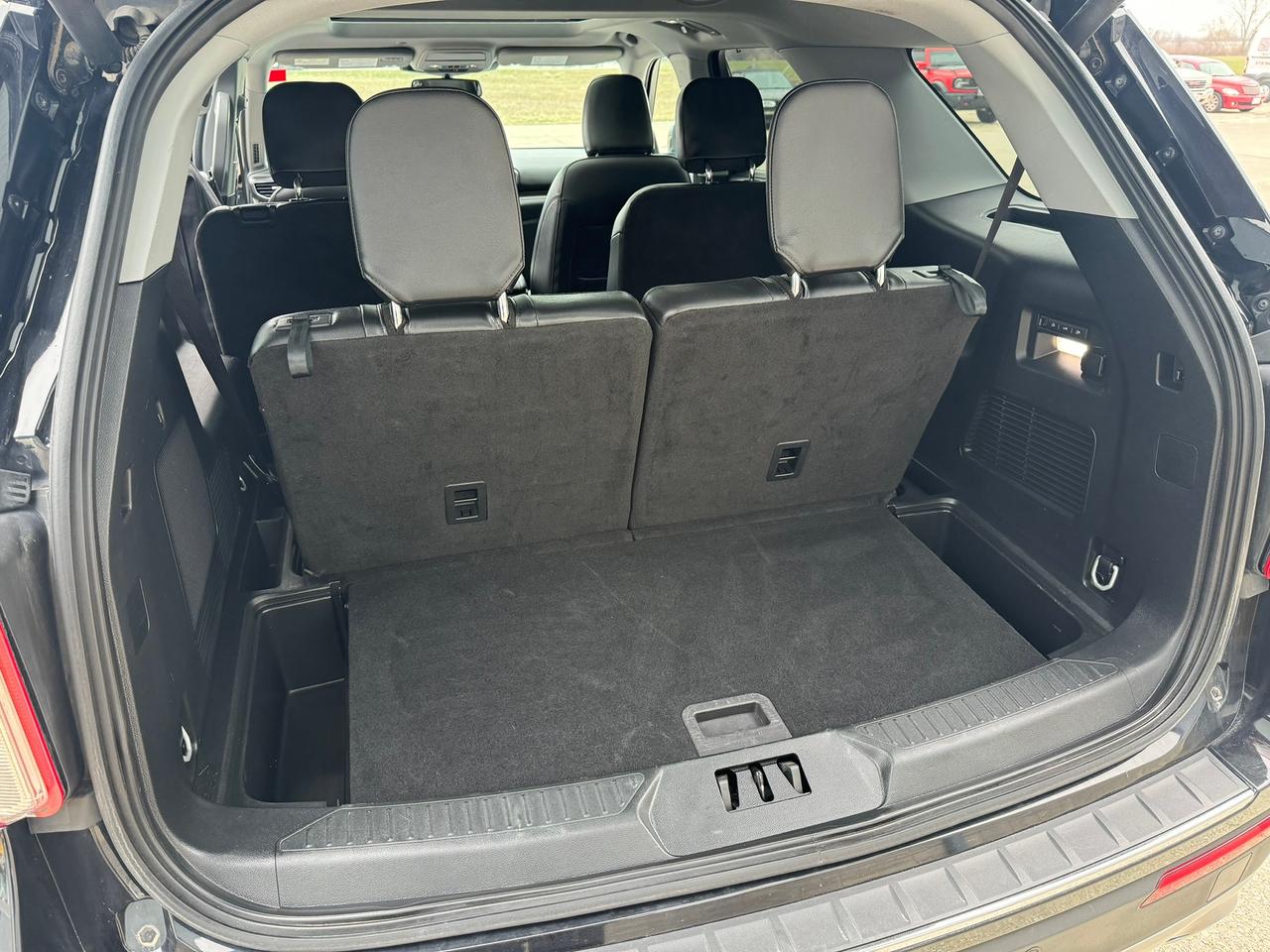 2023 Ford Explorer Limited 4WD Photo