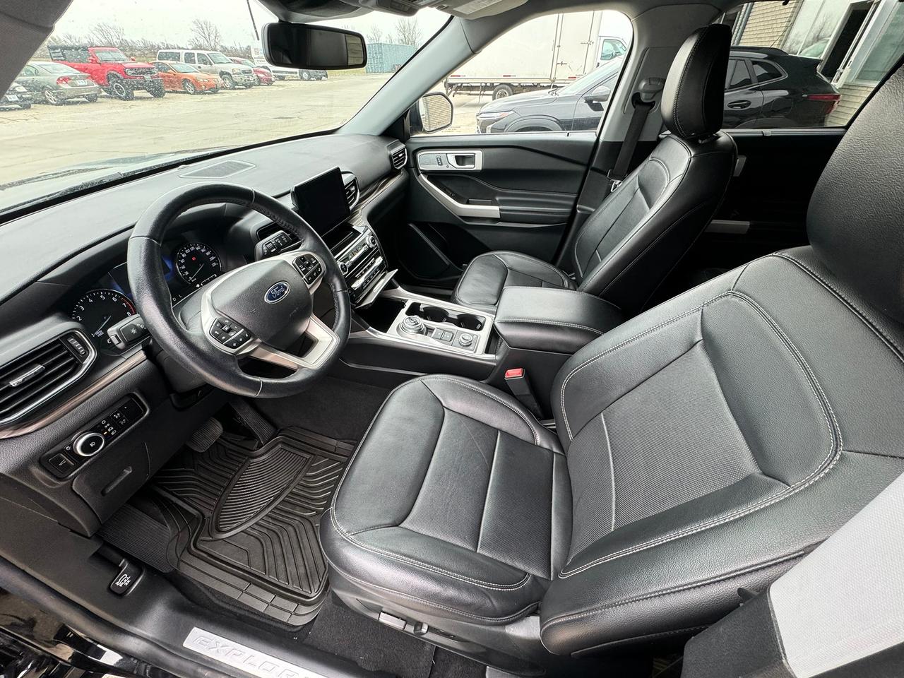 2023 Ford Explorer Limited 4WD Photo