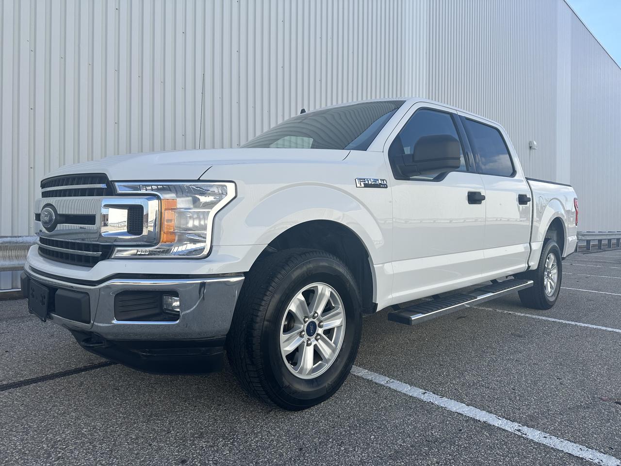 2020 Ford F-150 Super Crew XLT  5.0 Litre 4WD C- Leather Photo3