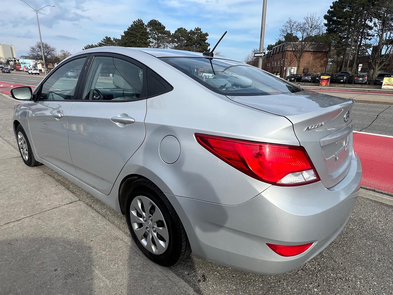 2016 Hyundai Accent Extra Clean-Automatic-Bluetooth & More! Photo4