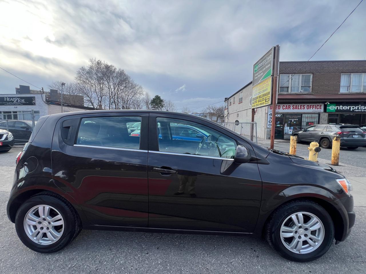 2015 Chevrolet Sonic EXTRA CLEAN-BACK CAM-BLUETOOTH Photo