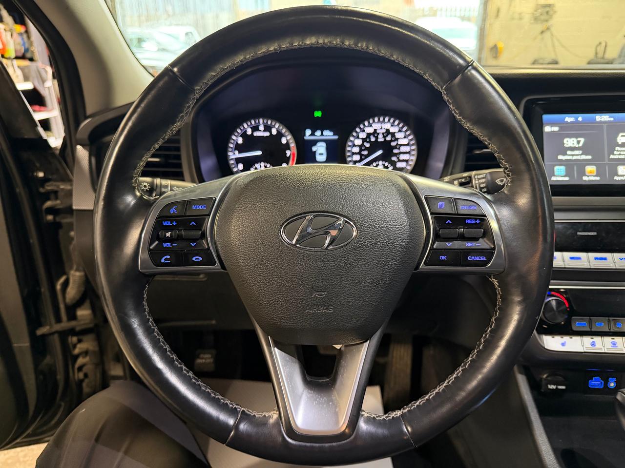 2018 Hyundai Sonata GLS | LEATHER | BACK UP CAM | HEATED SEATS | ALLOY Photo