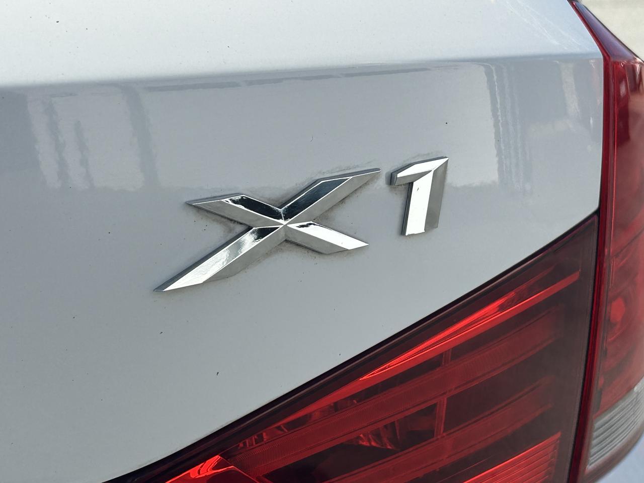 2013 BMW X1 28i Photo