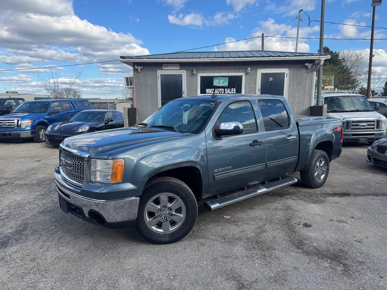 2011 GMC Sierra 1500 SLE Photo3