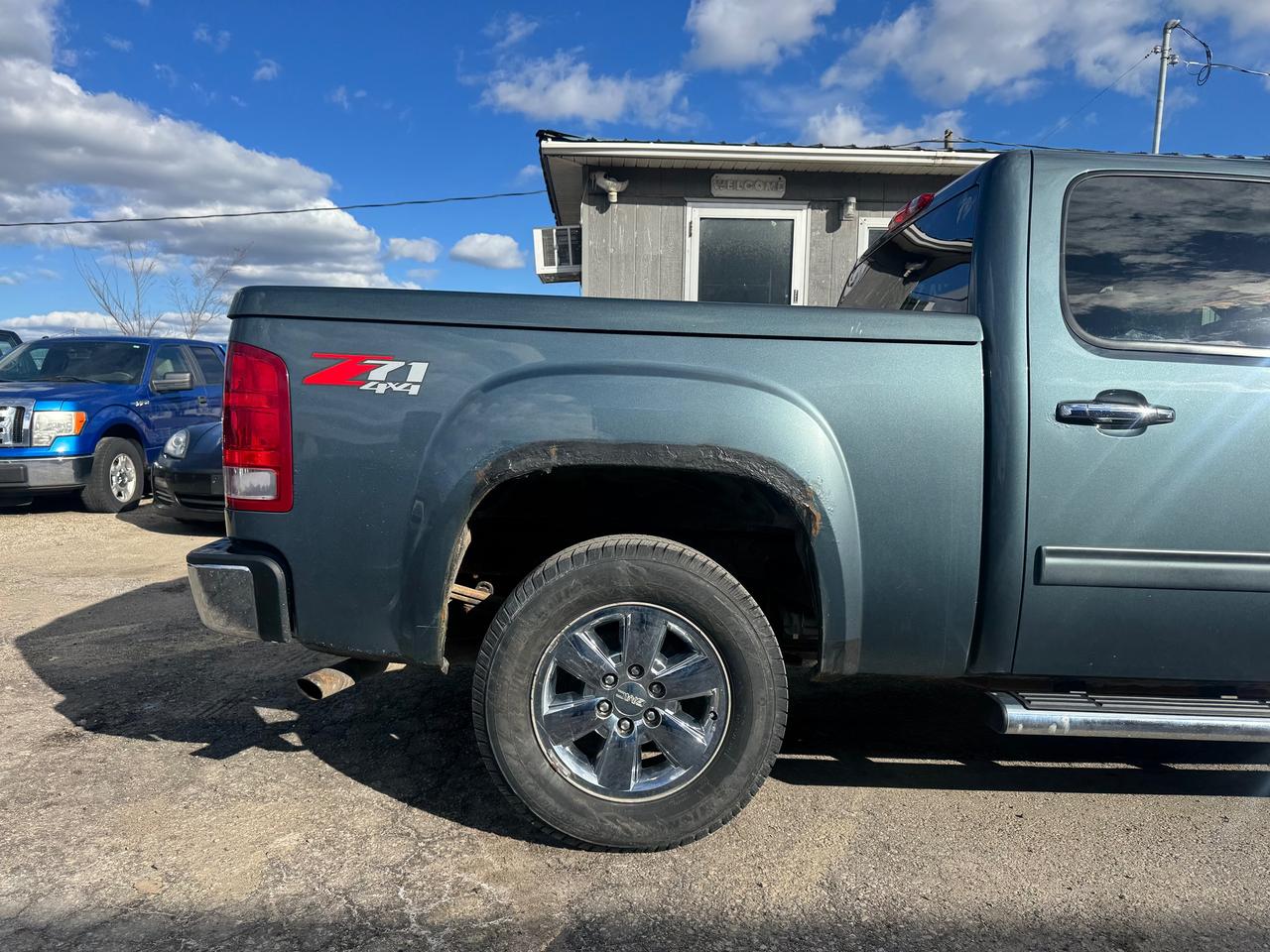 2011 GMC Sierra 1500 SLE Photo
