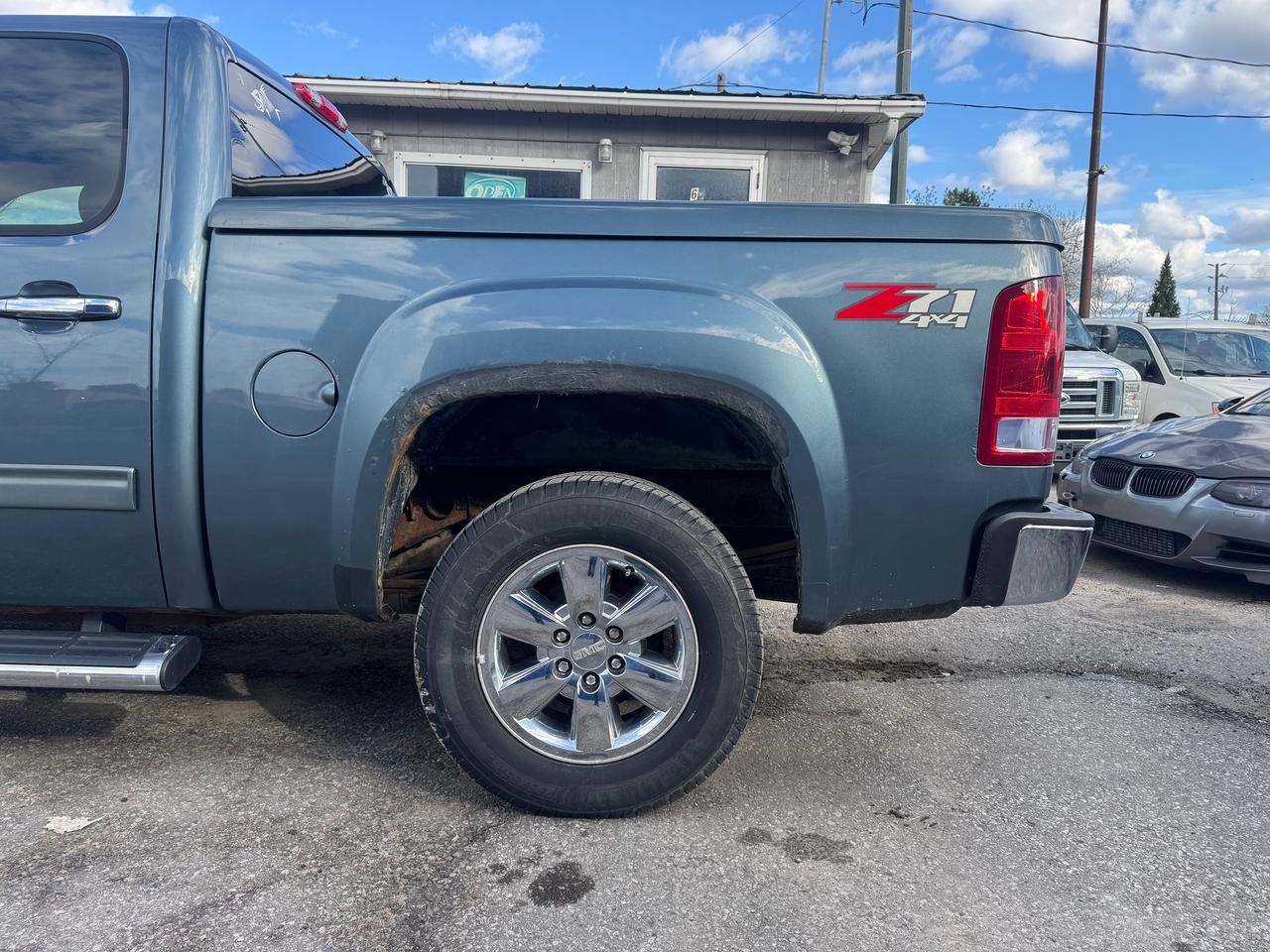 2011 GMC Sierra 1500 SLE Photo