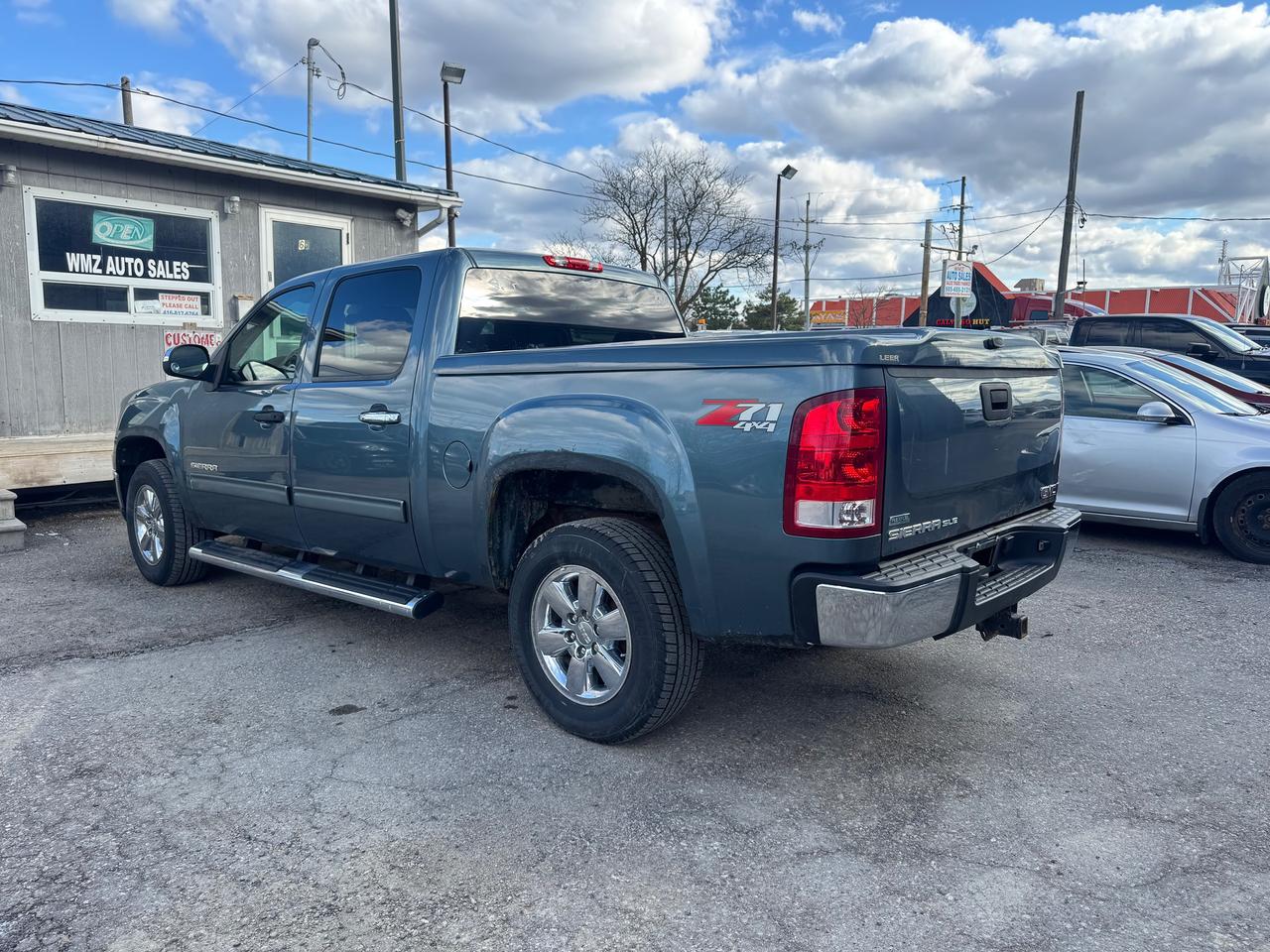 2011 GMC Sierra 1500 SLE Photo