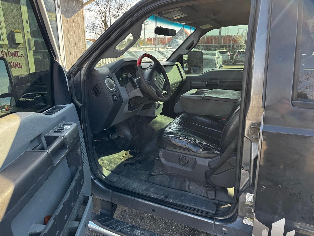 2011 Ford F-250 XLT Photo