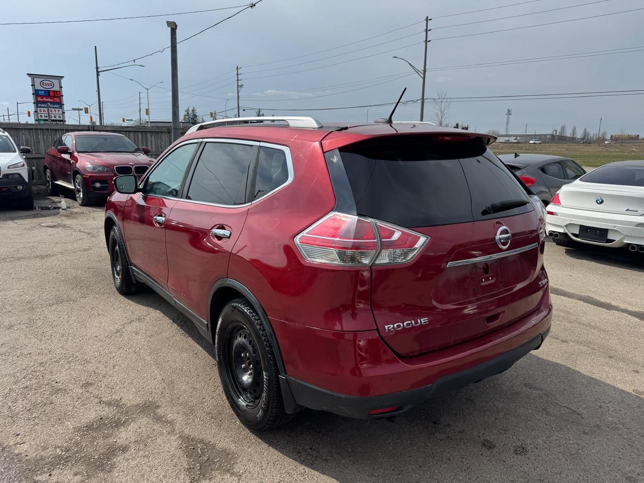 2016 Nissan Rogue S, AWD, POSSIBLE TRANS ISSUE, DRIVES, AS IS Photo