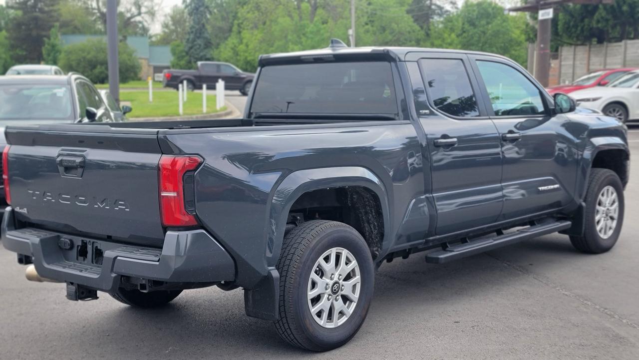 2024 Toyota Tacoma  Photo4
