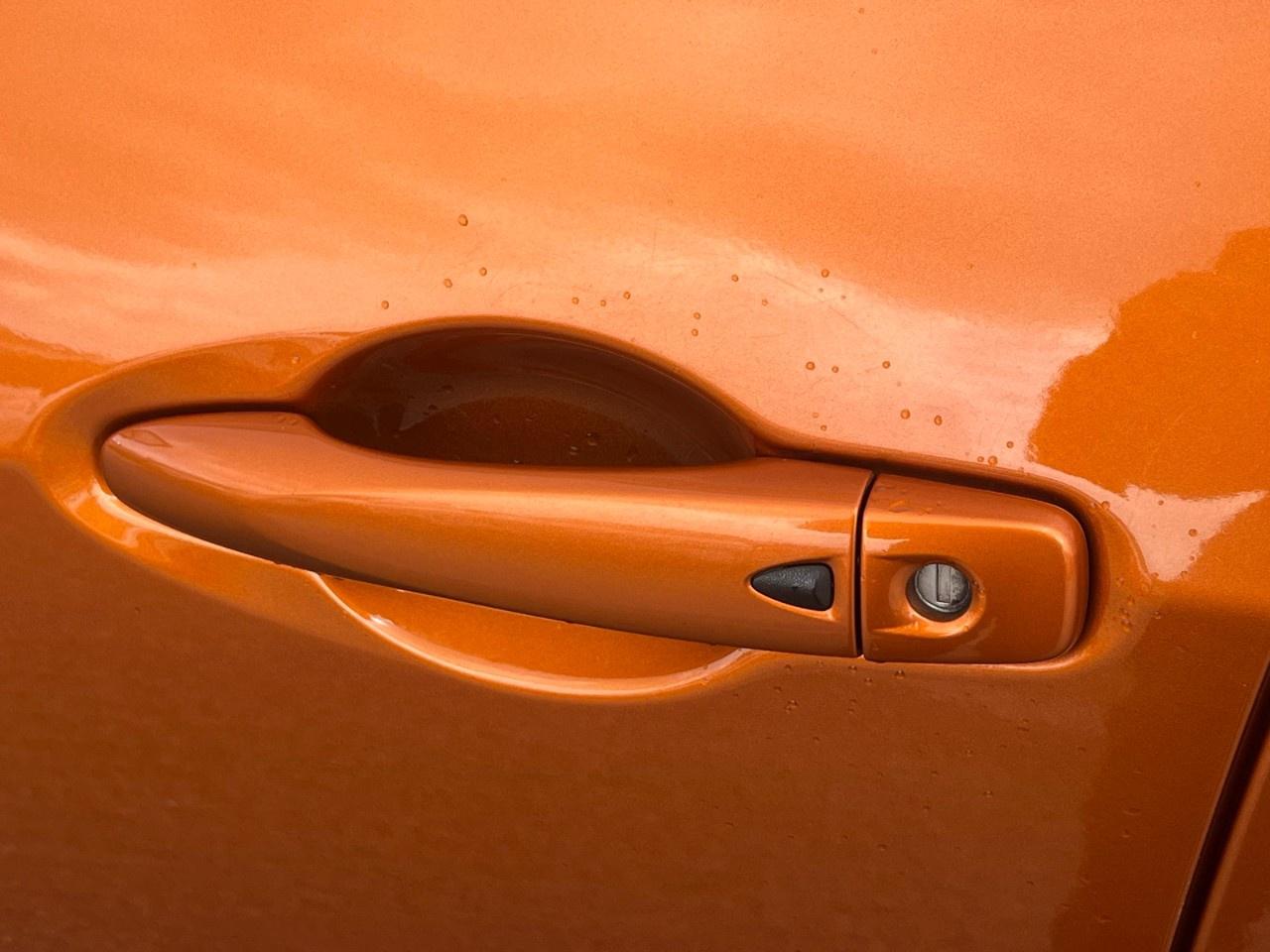 2023 Nissan Kicks SR FWD Photo3