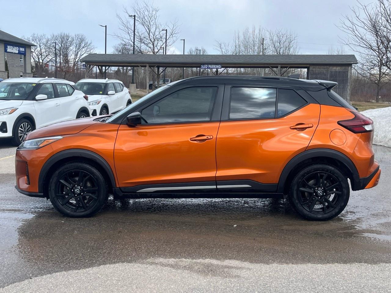 2023 Nissan Kicks SR FWD Photo4