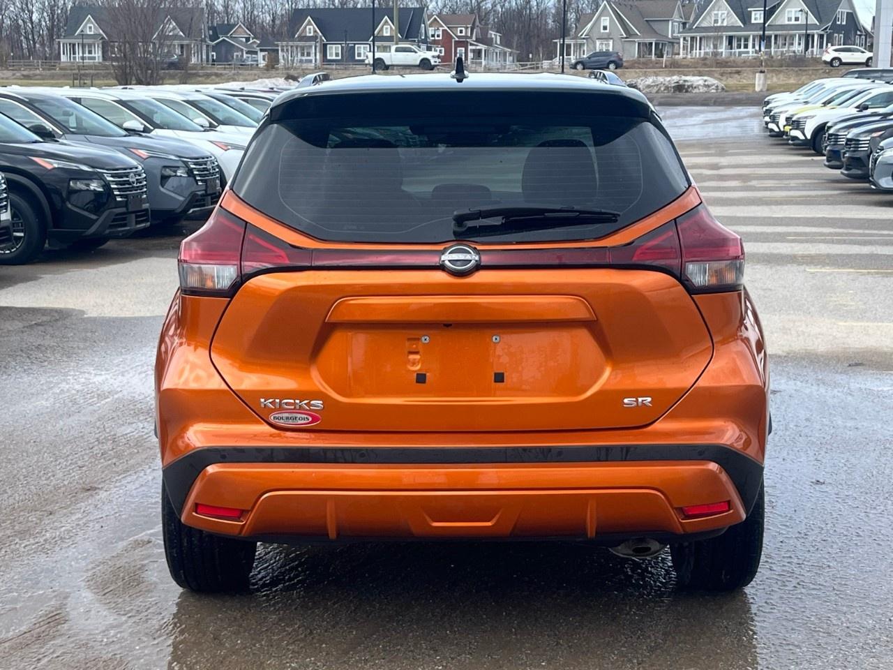 2023 Nissan Kicks SR FWD Photo