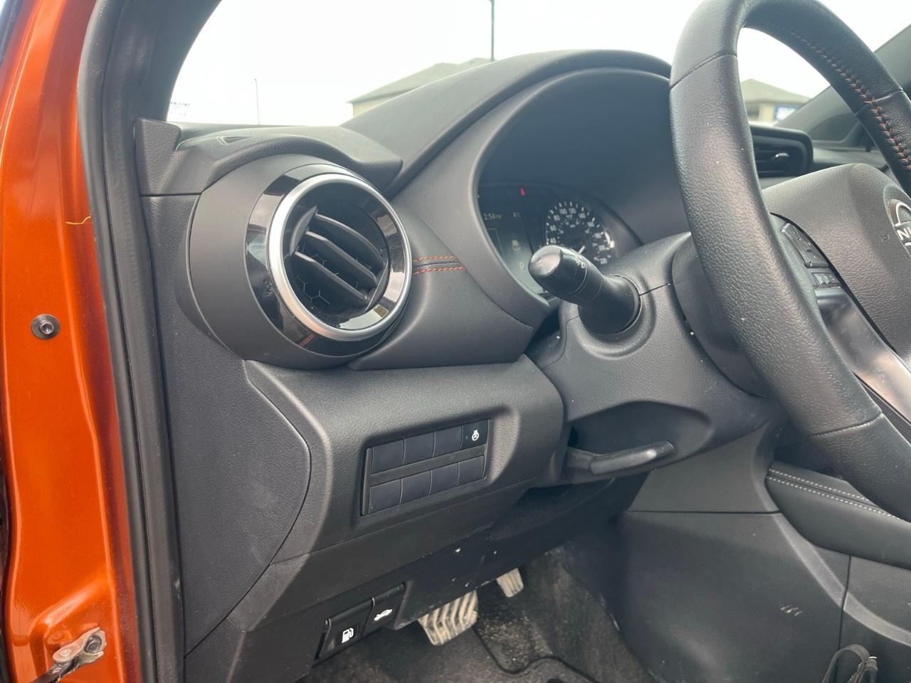 2023 Nissan Kicks SR FWD Photo