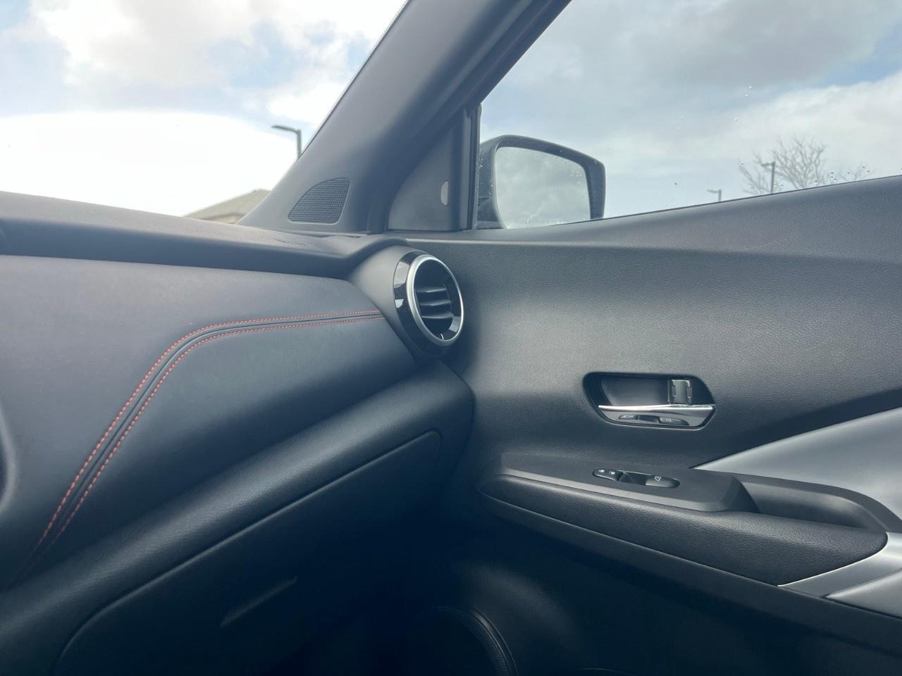 2023 Nissan Kicks SR FWD Photo