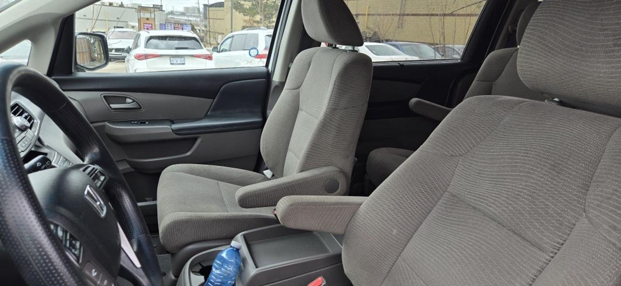 2012 Honda Odyssey EX-L Passenger Van Automatic Photo