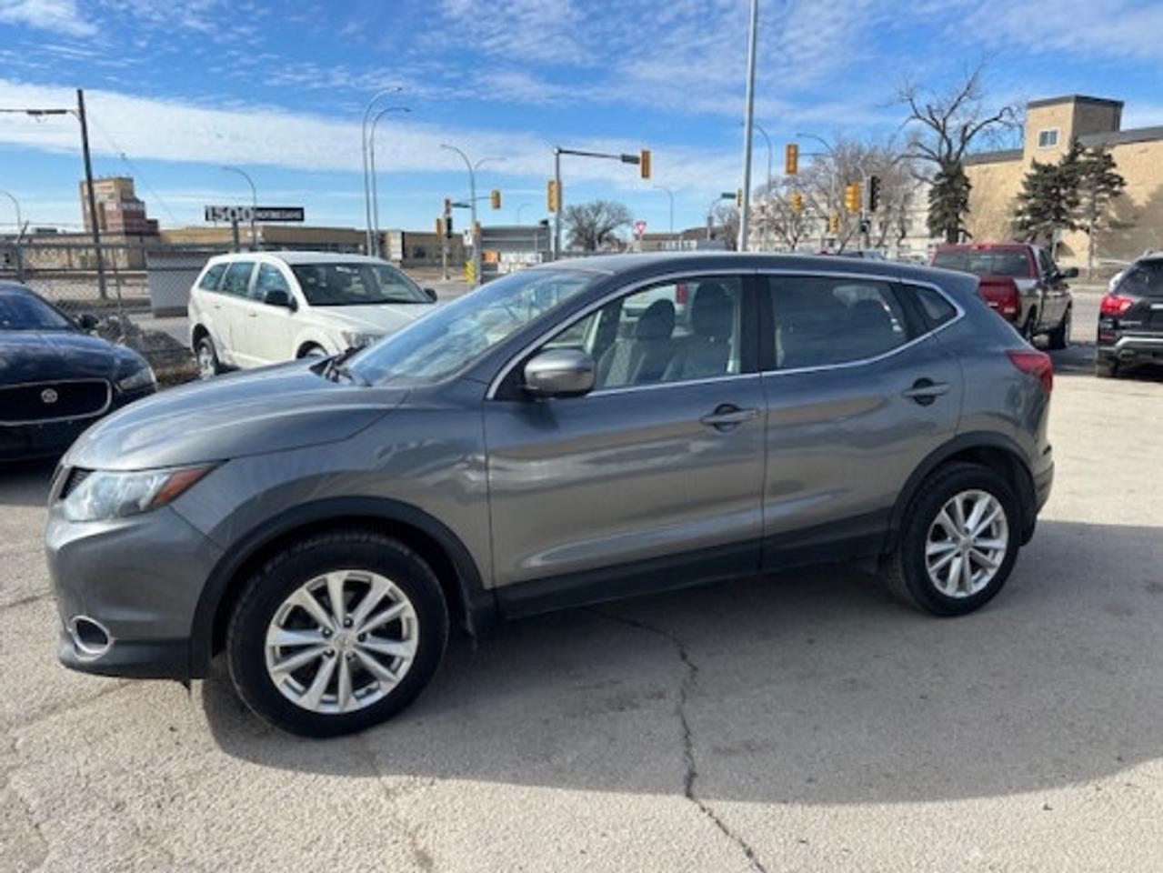Used 2018 Nissan Qashqai All-wheel Drive S CVT for sale in Winnipeg, MB