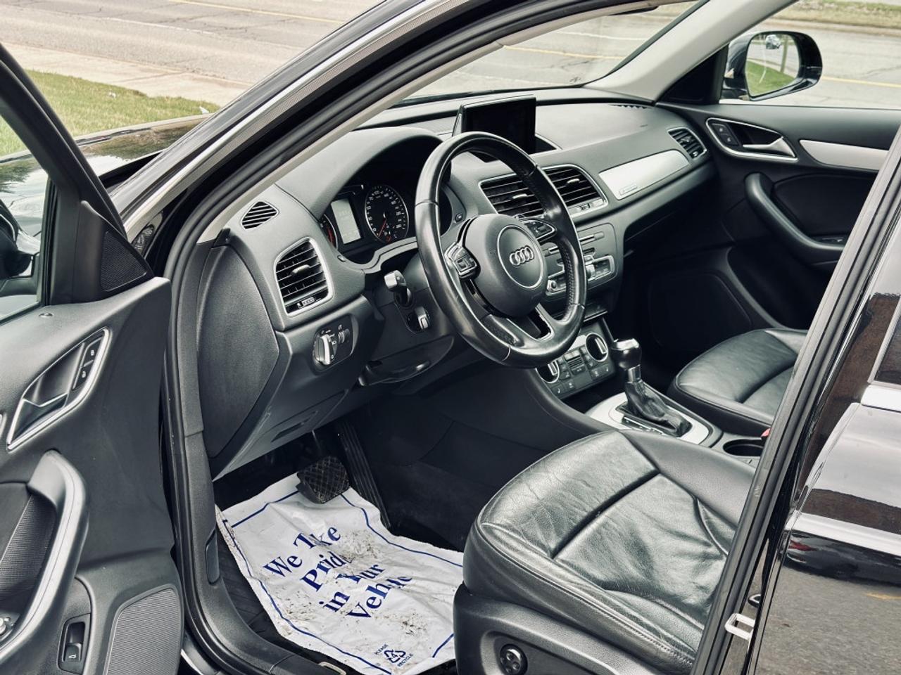 2016 Audi Q3 2.0T quattro Progressiv Photo
