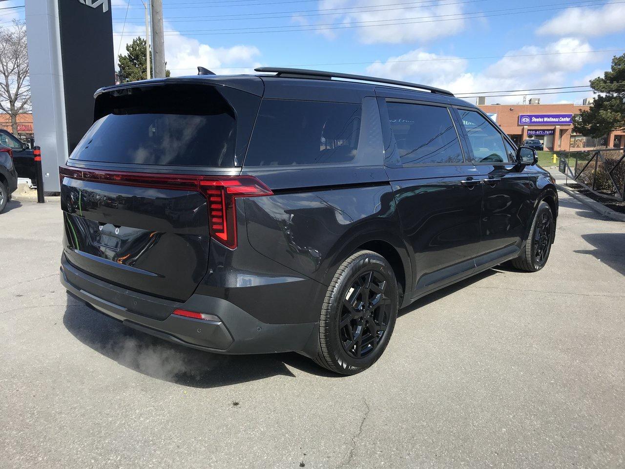 2026 Kia Carnival SX Pkg. Photo