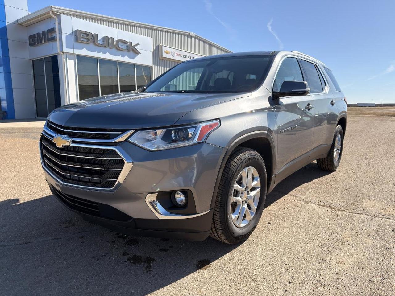 Used 2020 Chevrolet Traverse LT Cloth for sale in Maple Creek, SK