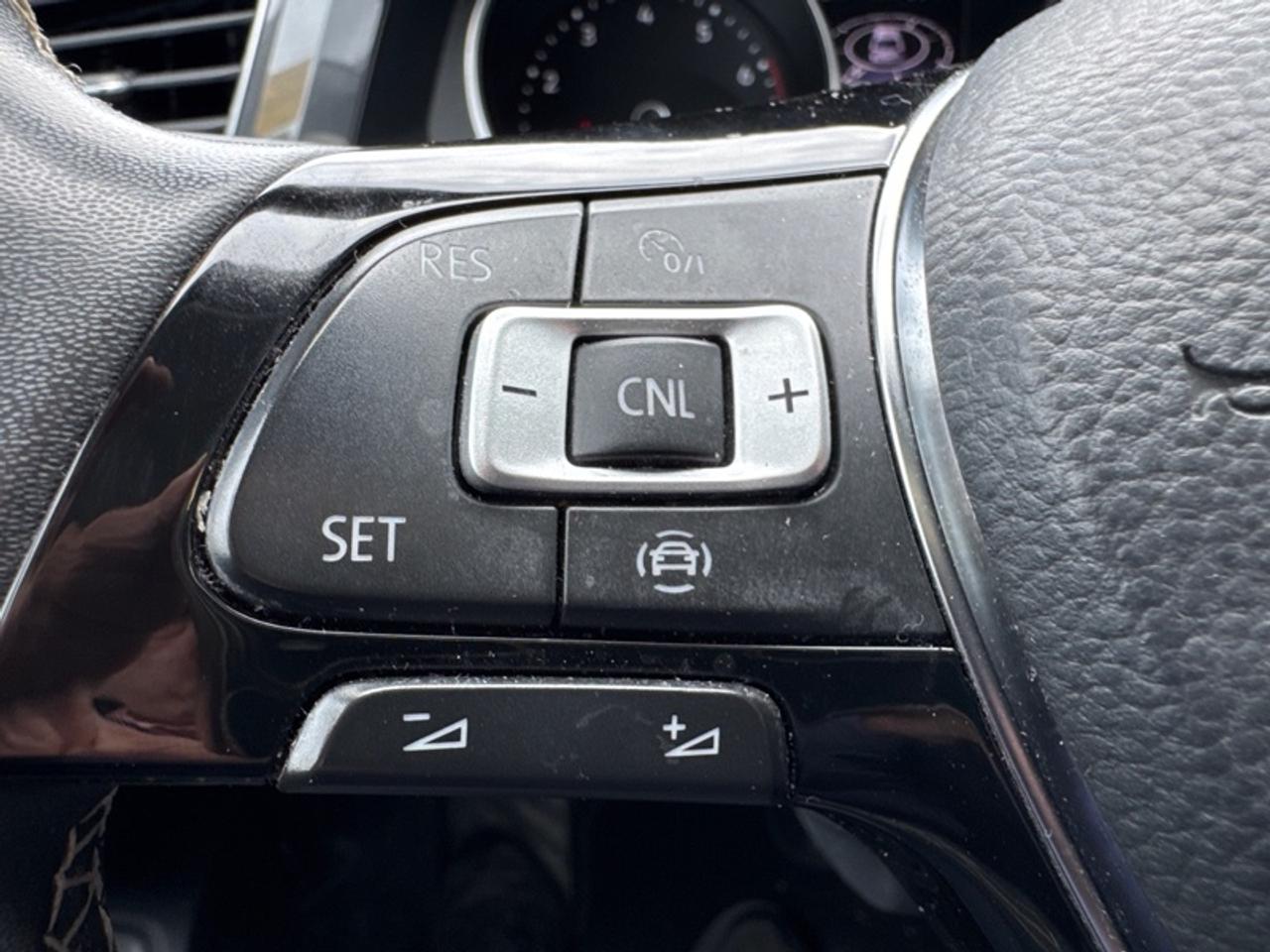 2021 Volkswagen Tiguan Comfortline 4MOTION  - Sunroof Photo