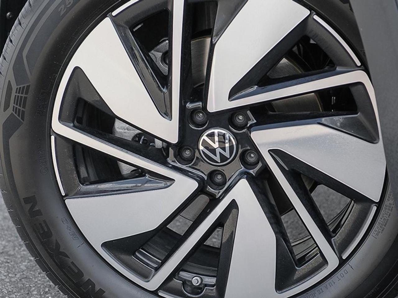 2026 Volkswagen Atlas Highline  - Sunroof -  Navigation Photo