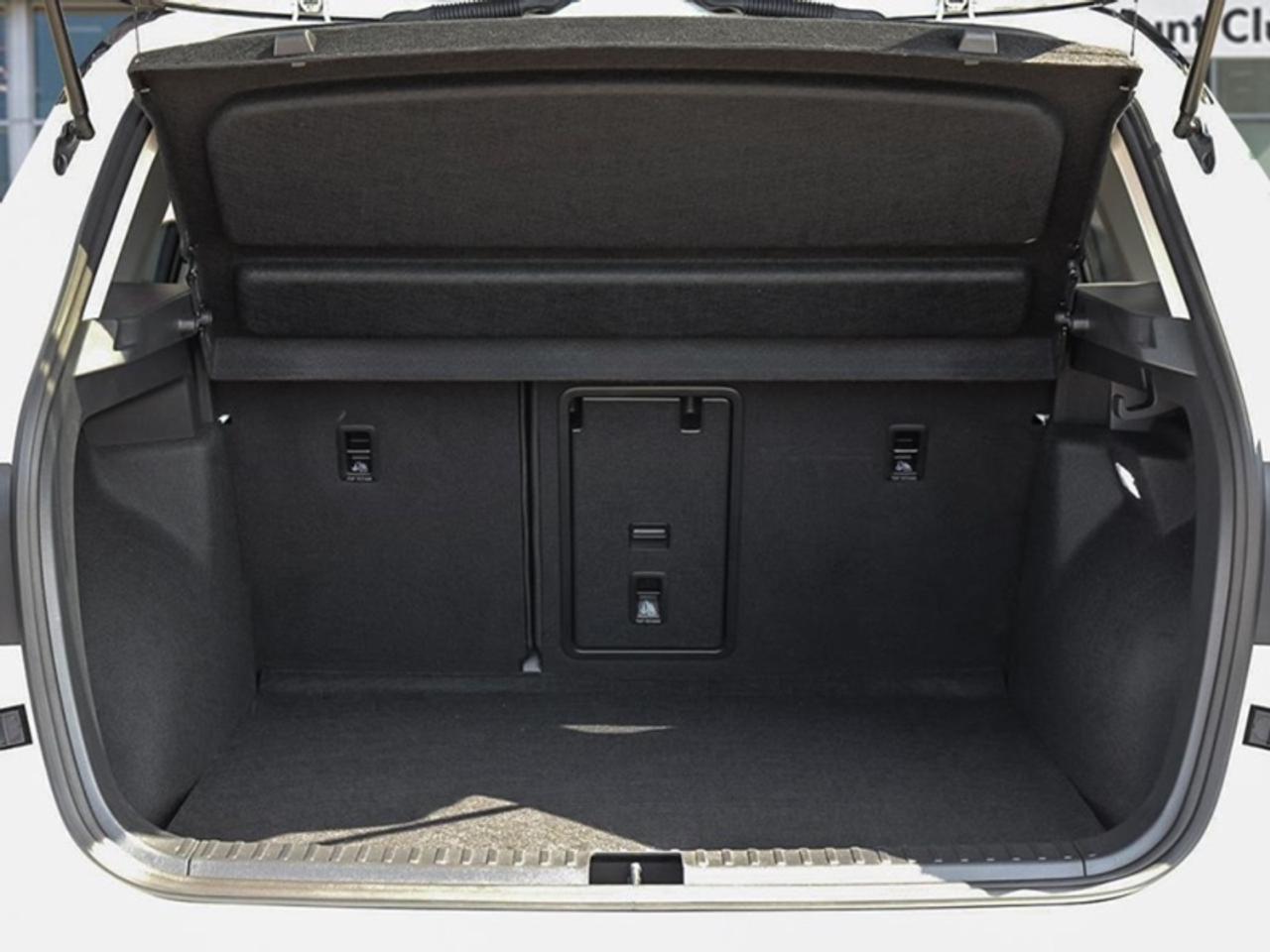 2026 Volkswagen Taos Comfortline Black Edition Photo